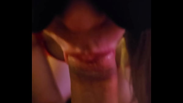 Casal transa em segredo enquanto marido recebe boquete