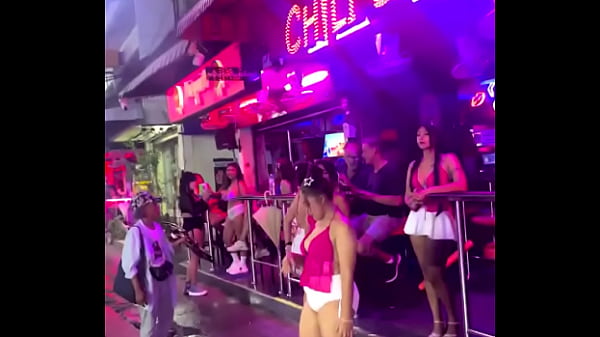 Cena sensual com atrizes incríveis em ação intensa e provocante