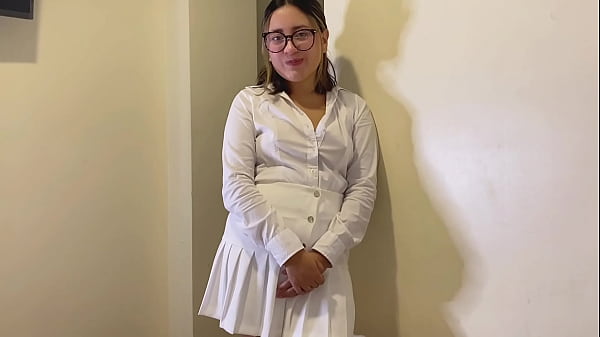 Consegui aulas particulares com a professora e acabamos fodendo