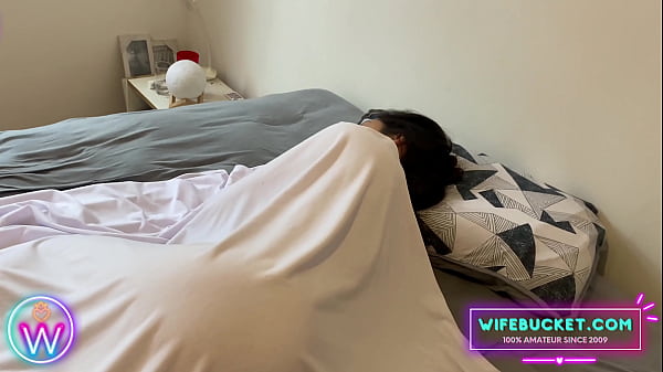 Coroas amadoras são oleadas e fodidas sem dó por Wifebucket