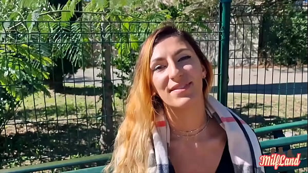 Kyara, aude e stella, trio safado, dividem um pau grande na cama