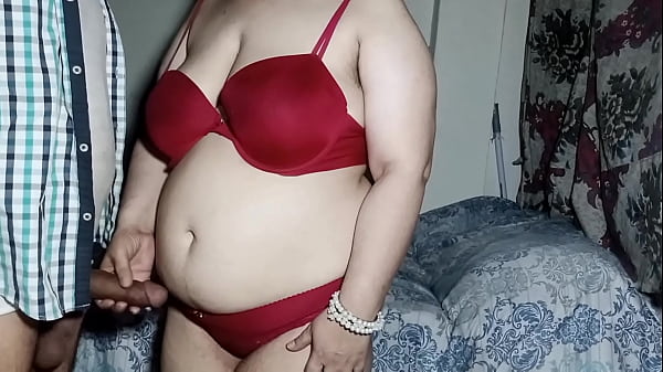 Madrasta gordinha e gostosa leva pau grande com conversa suja