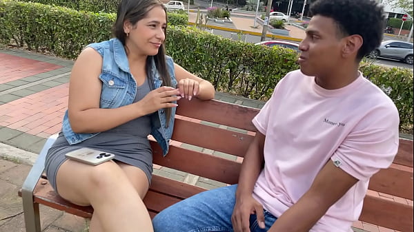 Matura me convida para ir à casa dela e transar