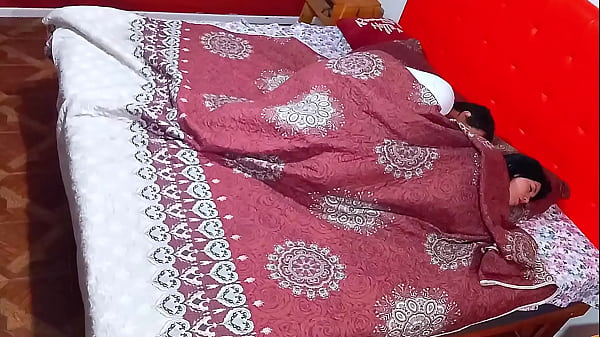 O que acontece quando madrasta e enteado dividem o mesmo quarto?